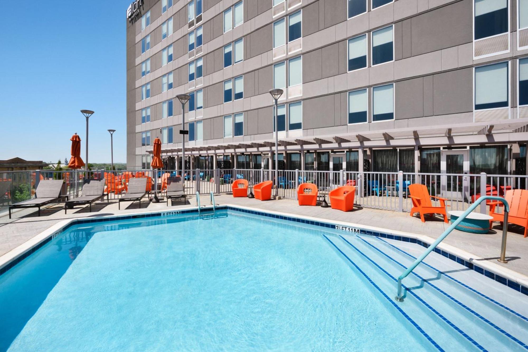 Aloft Greenville Downtown Exterior photo