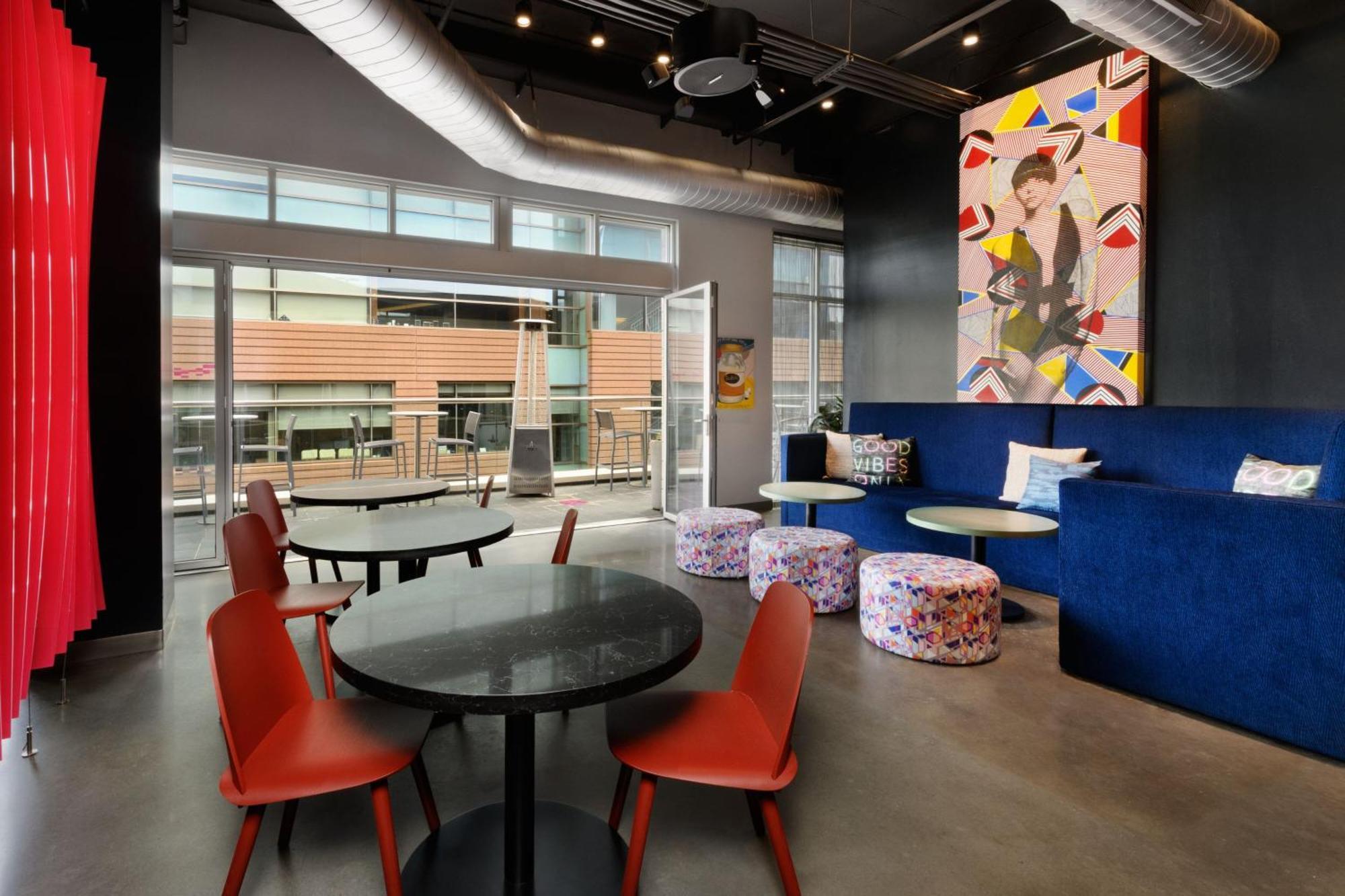 Aloft Greenville Downtown Exterior photo